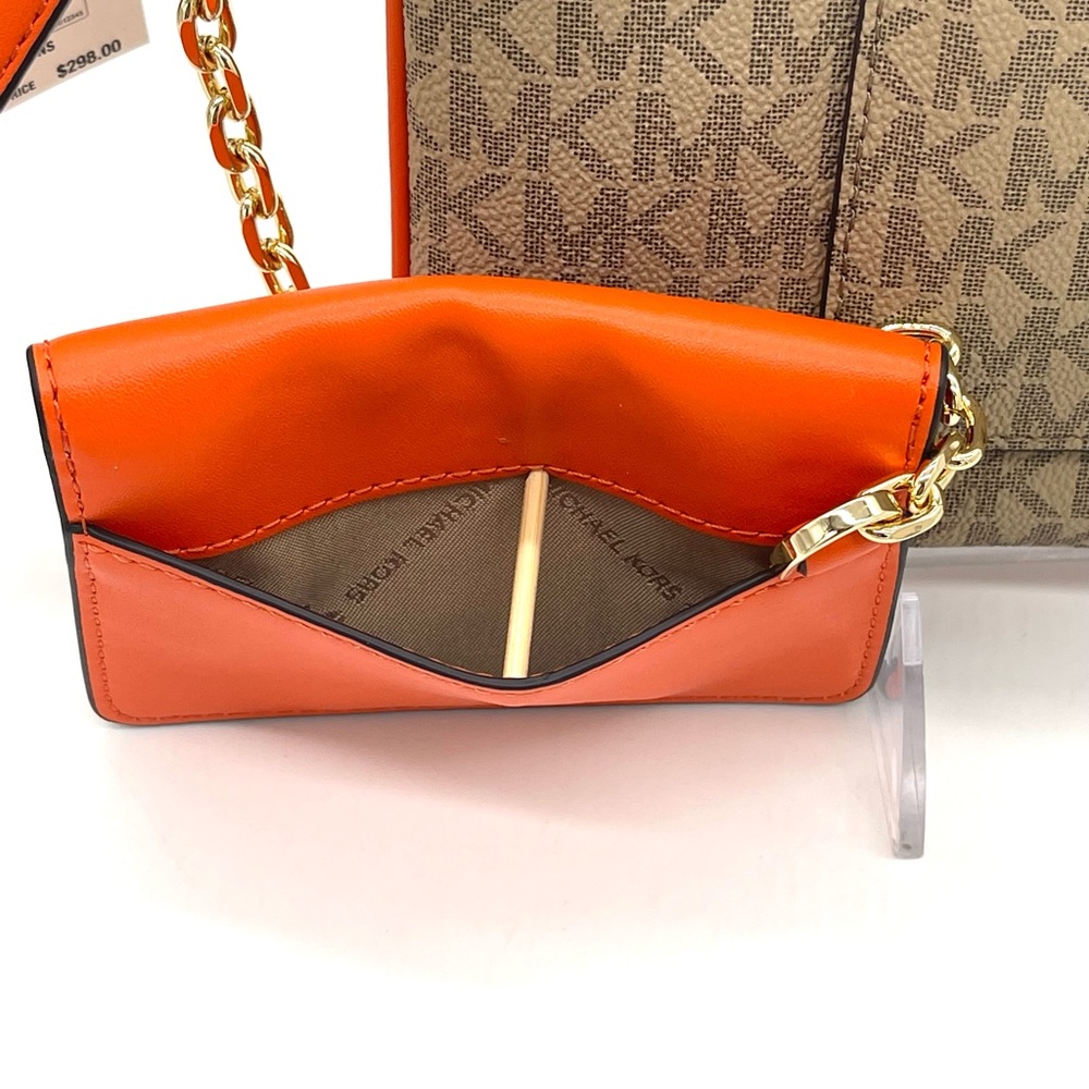 MICHAEL KORS JET SET ITEM LG 2 in
1 CARD CASE & WRISTLET - Picture 9 of 11